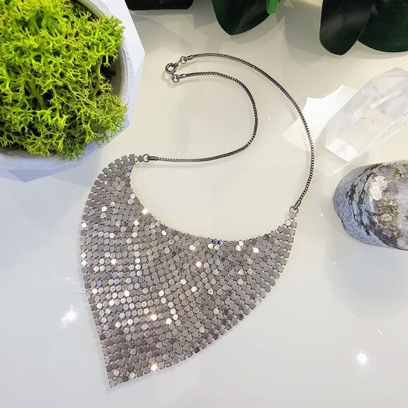 Supercool Retro 70s Silver Mesh Bib Necklace - Picture 1 of 5